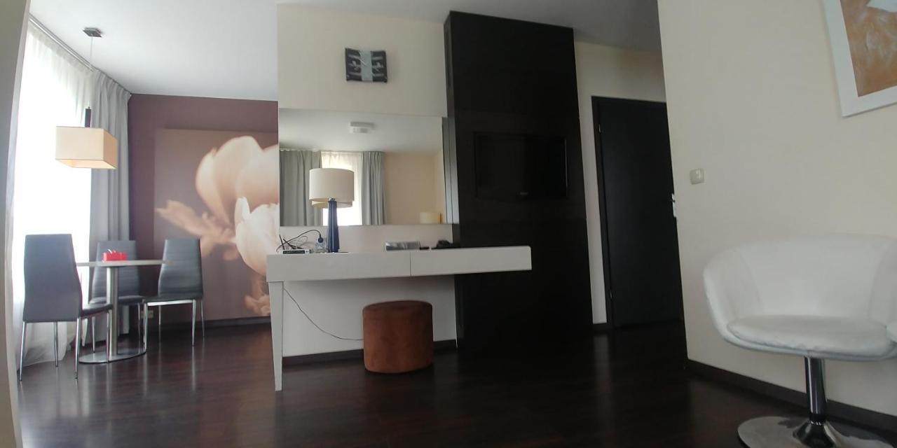 Apartament 241Lux W Diva โควอบเซก ภายนอก รูปภาพ
